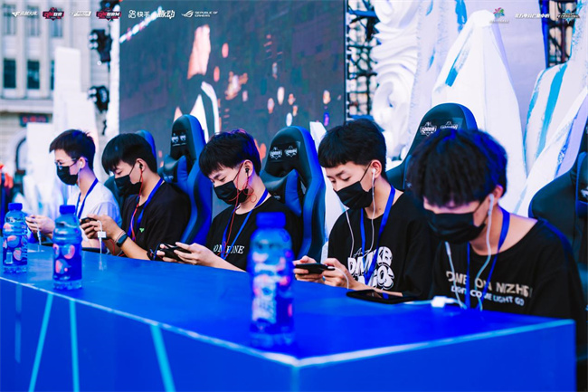 在最近的两 在最近的两