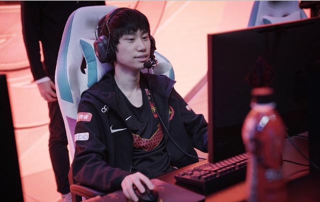 面对变化莫 面对变化莫