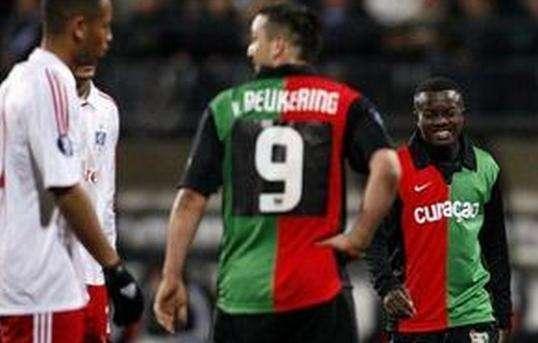 上正迈出坚 上正迈出坚